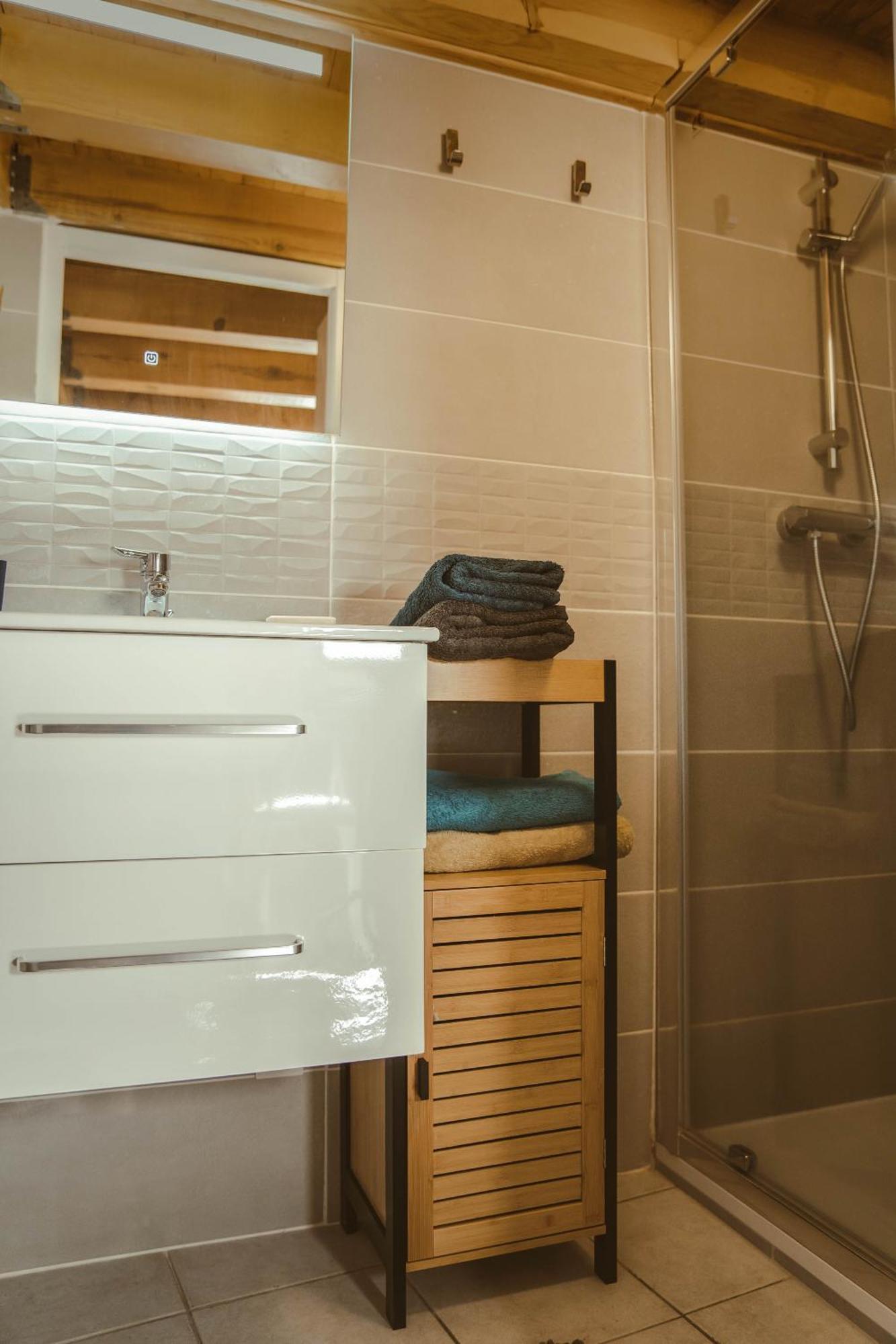 Appartement Cosy Ideal Pour 2 Personnes A โอเบอนา ภายนอก รูปภาพ